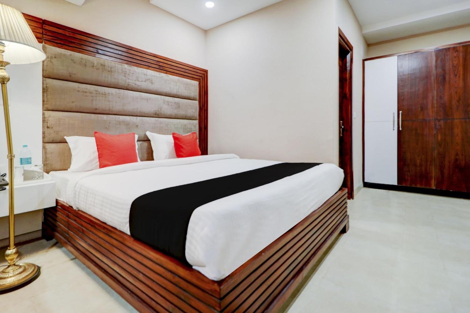 Hotel O Stevia Zirakpur Bagian luar foto