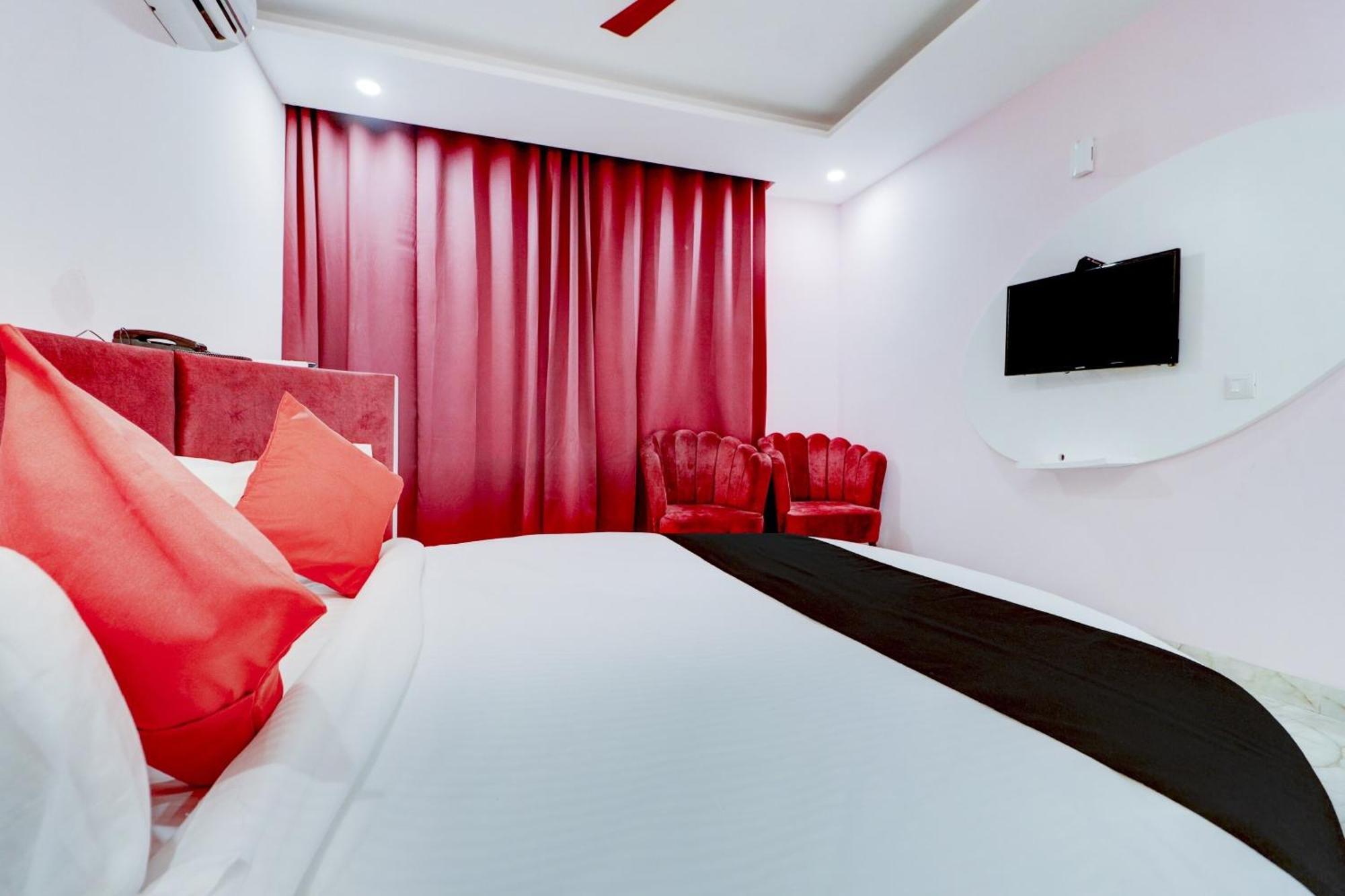 Hotel O Stevia Zirakpur Bagian luar foto