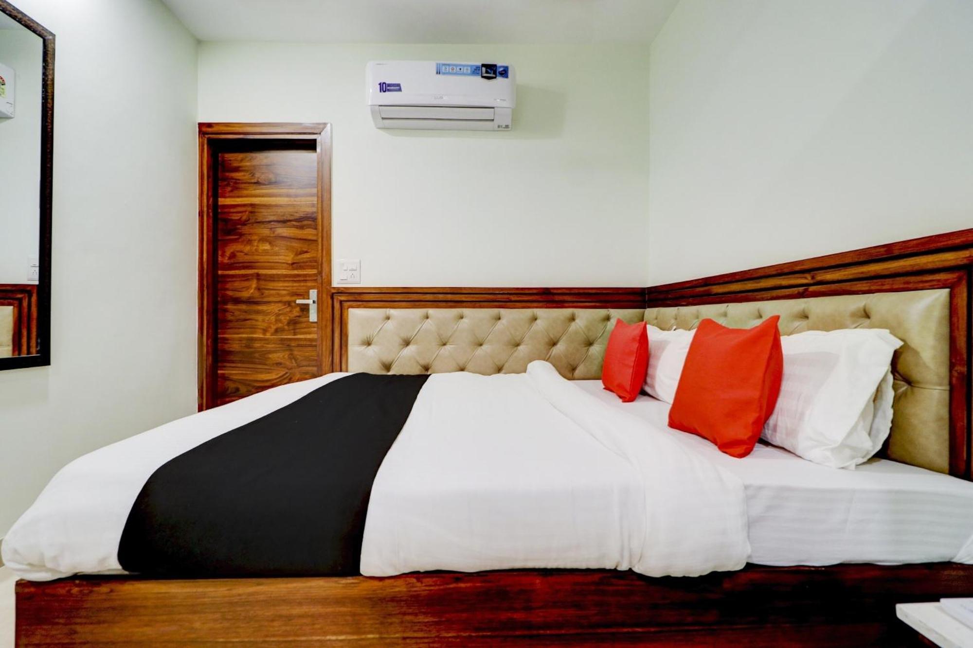 Hotel O Stevia Zirakpur Bagian luar foto