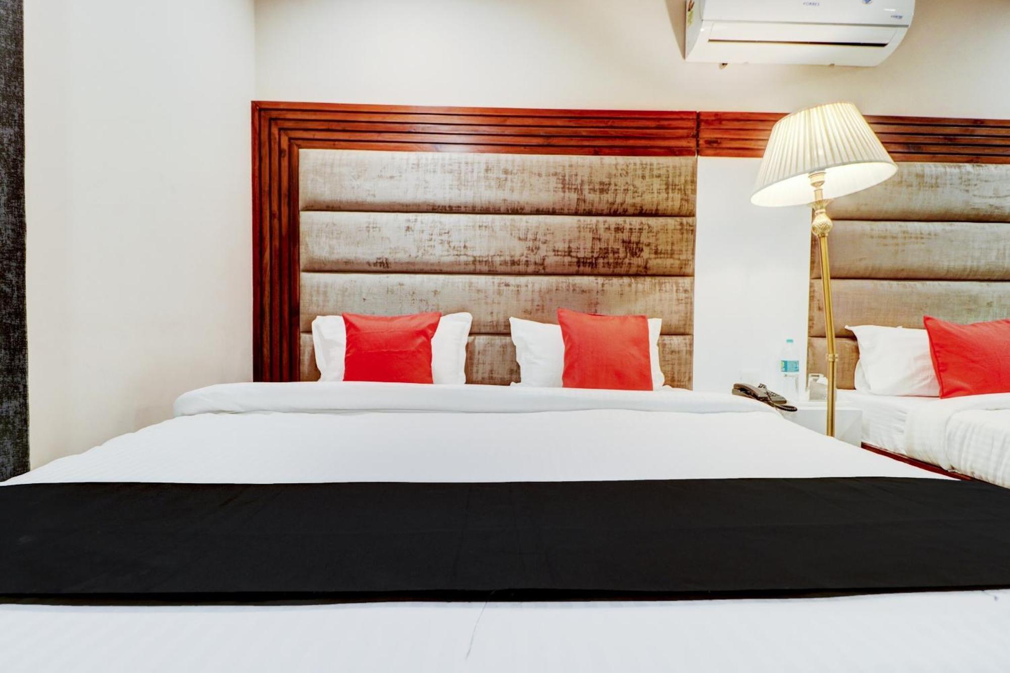 Hotel O Stevia Zirakpur Bagian luar foto
